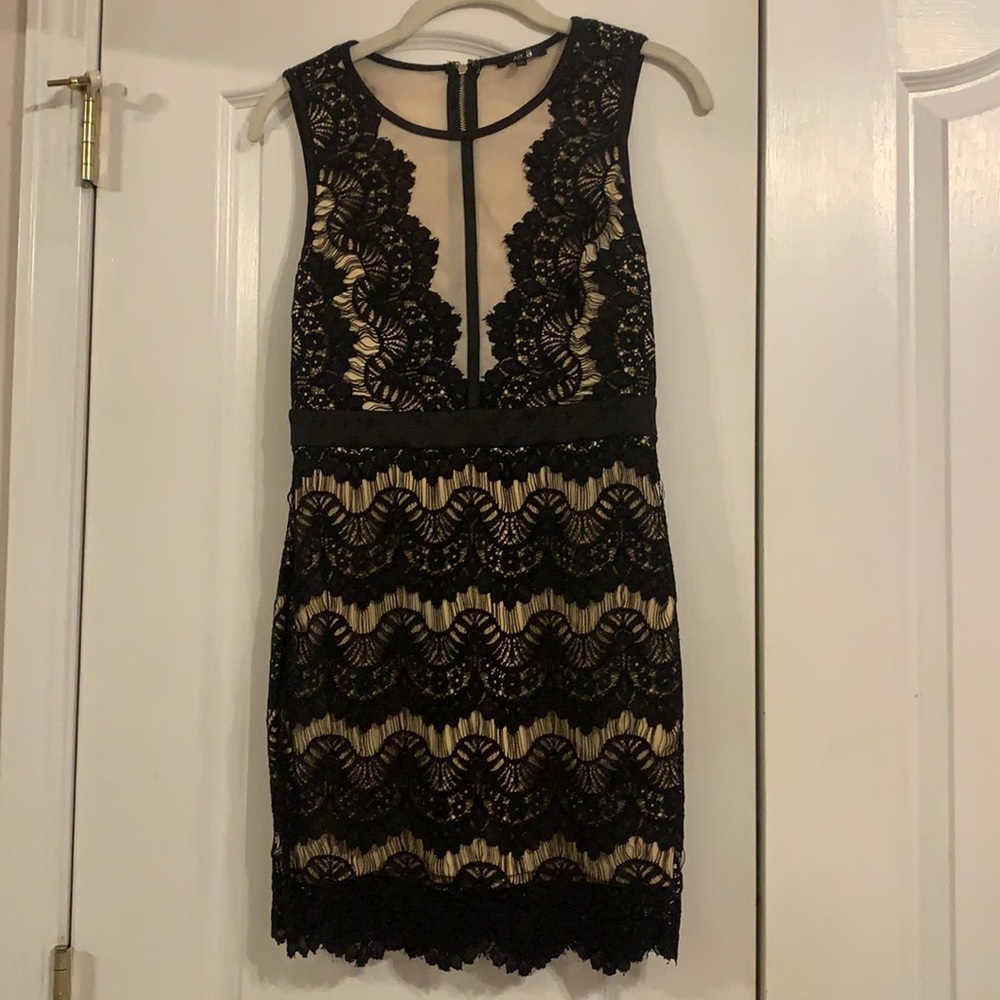 Black lace Alt. B dress size medium